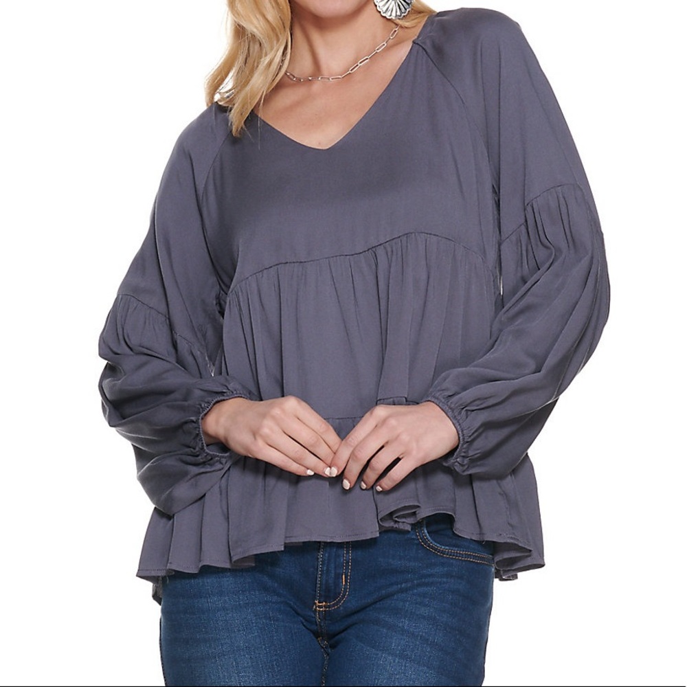 Andrée charcoal gray tiered top, size Large (FITS LIKE SMALL)